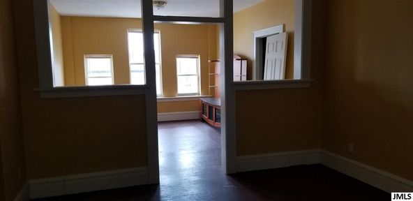 133 E Washington Ave, Jackson, MI 49201